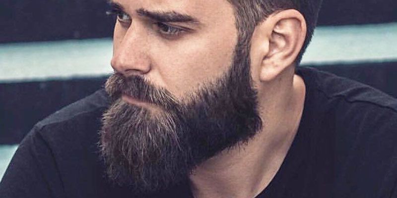 homem barba lenhador